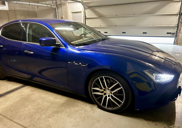 Maserati Ghibli cena 75000 przebieg: 235000, rok produkcji 2015 z Radom małe 191